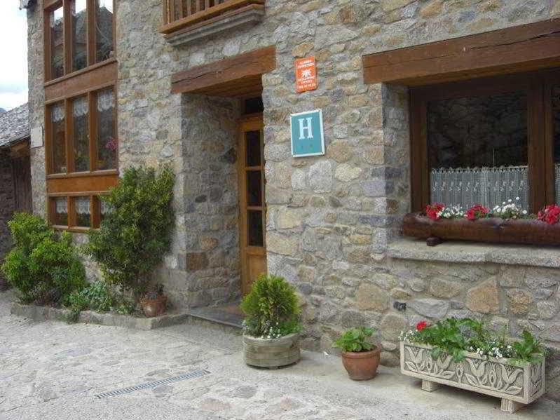 Hotel Lo Paller Valencia D'Aneu Luaran gambar