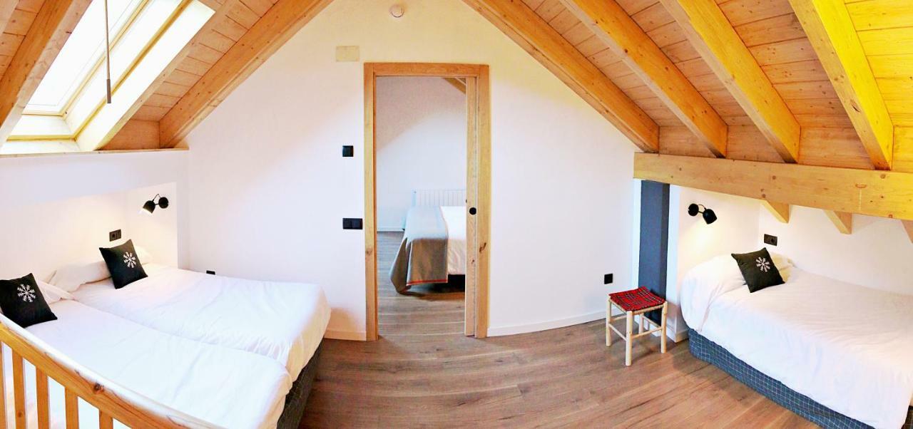 Hotel Lo Paller Valencia D'Aneu Luaran gambar