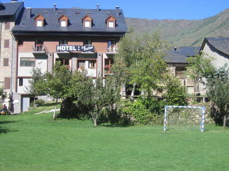 Hotel Lo Paller Valencia D'Aneu Luaran gambar